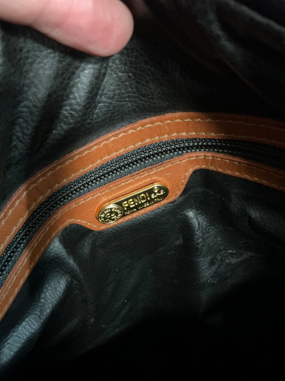 Vintage Authentic Fendi Pequin dufflel bag with shoulder strap - Picture 16 of 16